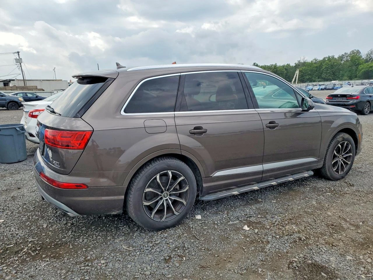 Audi Q7 3.0l Premium Plus, снимка 3 - Автомобили и джипове - 56145894