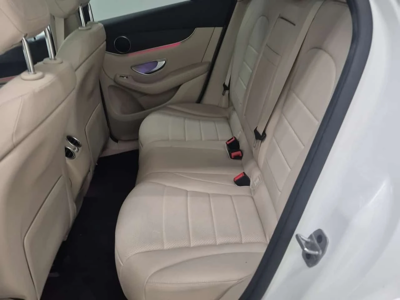 Mercedes-Benz GLC 300 | PANO| ПОДГРЕВИ| 360САМ| АМБИЕНТ| , снимка 12 - Автомобили и джипове - 56208572