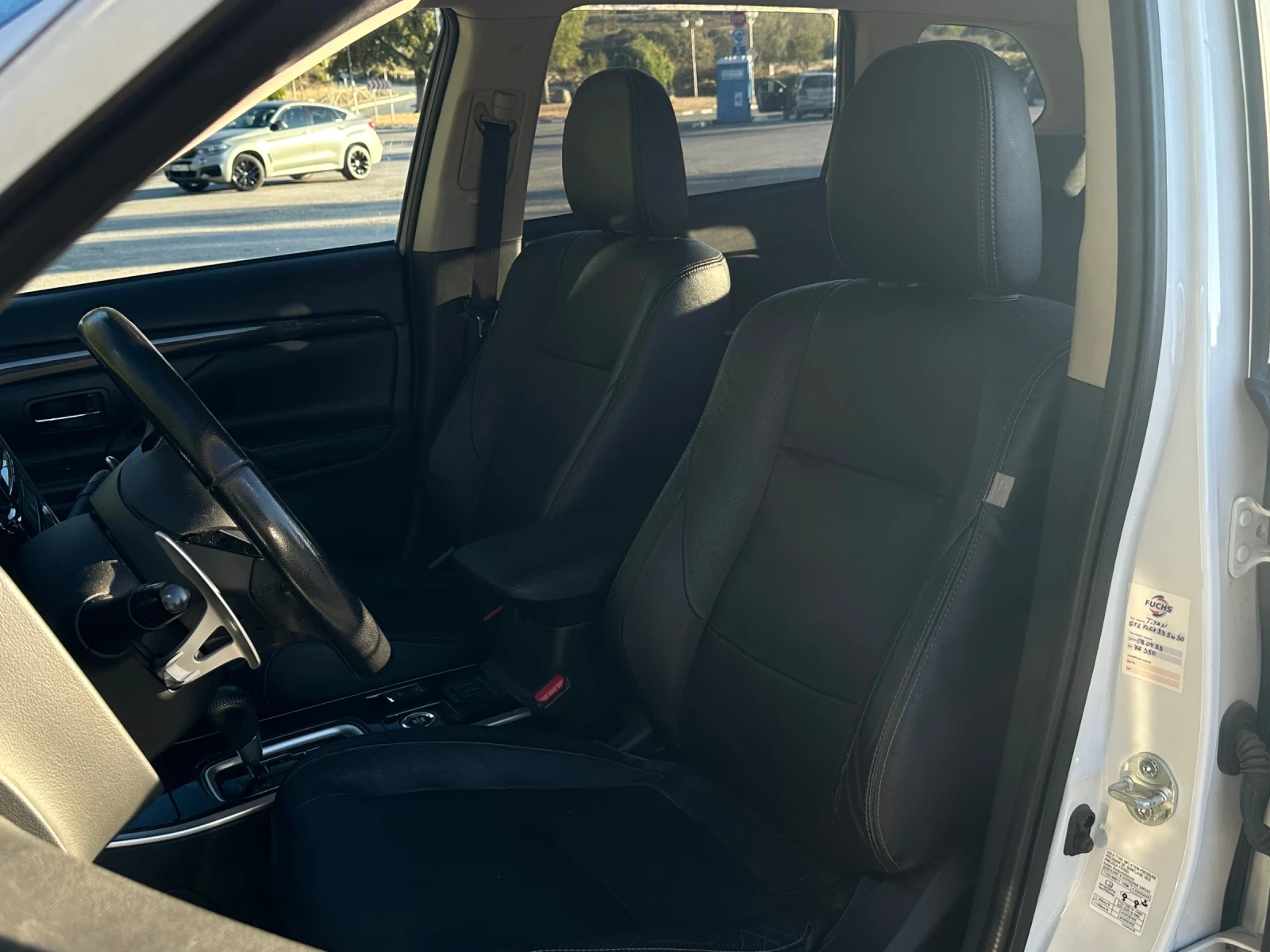 Mitsubishi Outlander, снимка 13 - Автомобили и джипове - 56350512