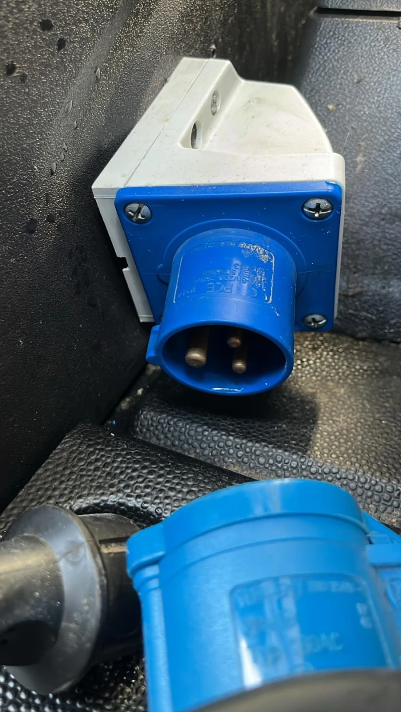 Ford Transit Custom 2.2 TDCI HLADILEN, снимка 15 - Бусове и автобуси - 52471707