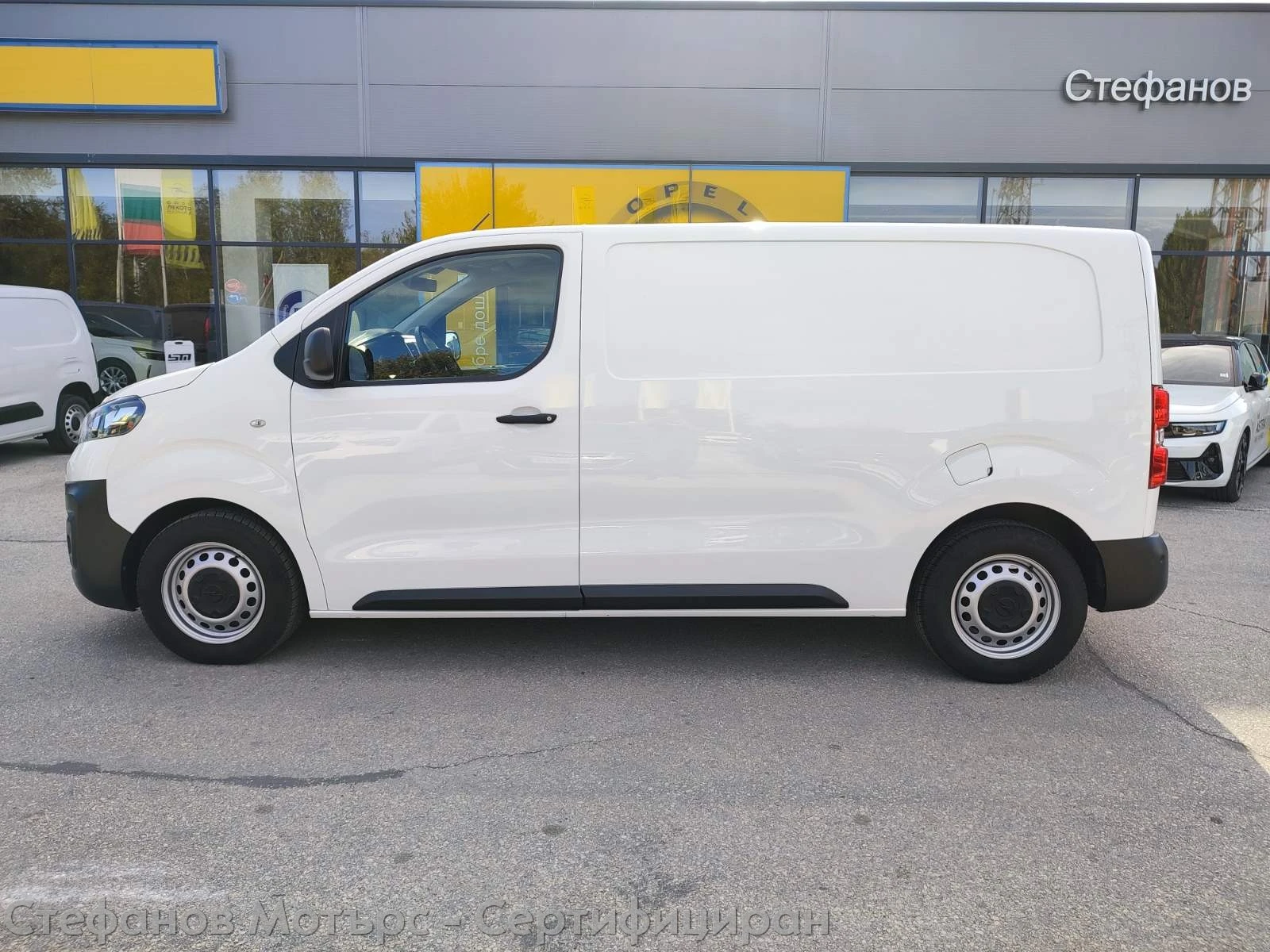 Opel Vivaro Cargo M Edition 1.5 D (120HP) MT6 - изображение 4