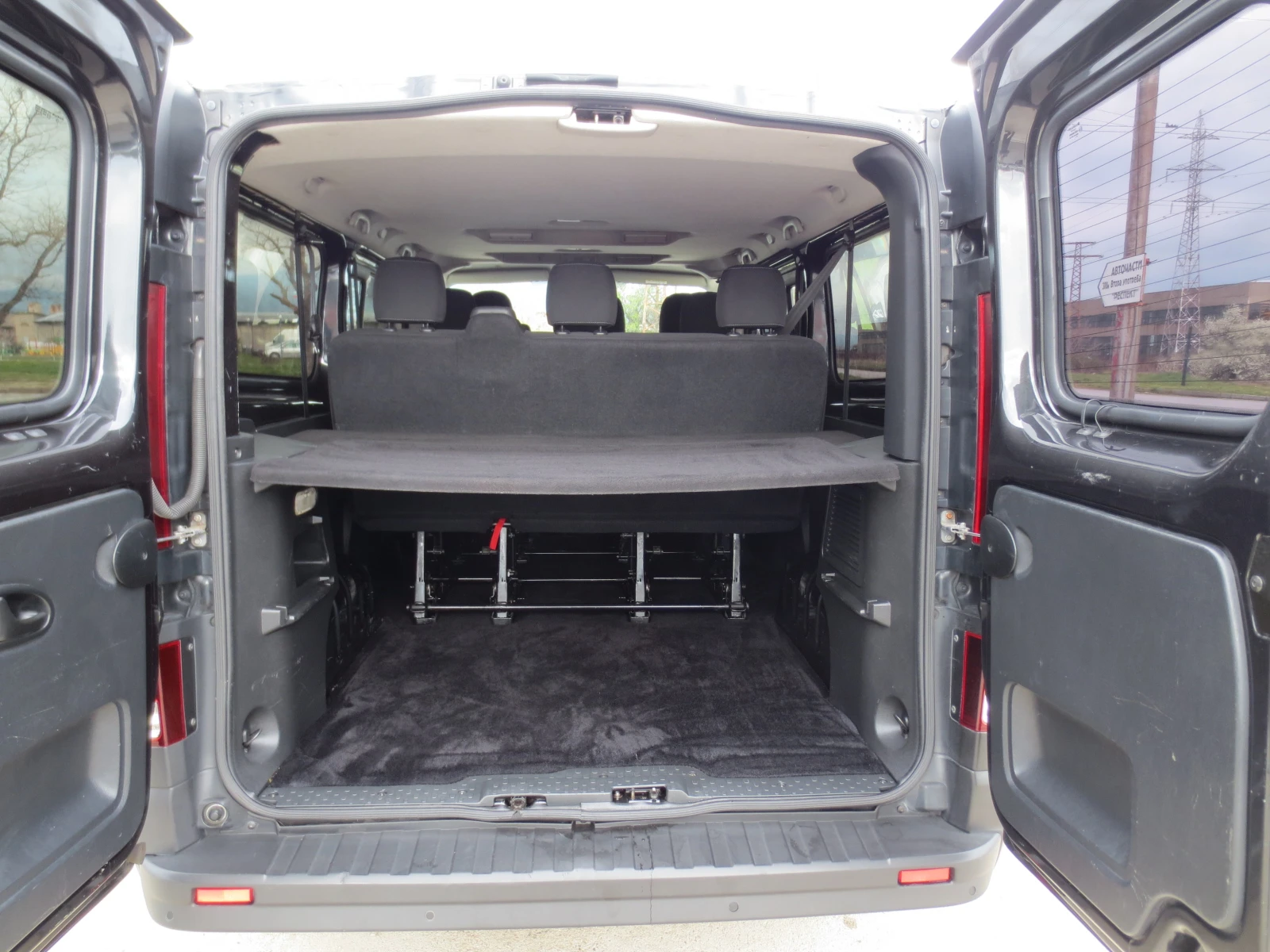 Renault Trafic 1.6 DCI * MAXI* 8+ 1, снимка 16 - Бусове и автобуси - 54056068