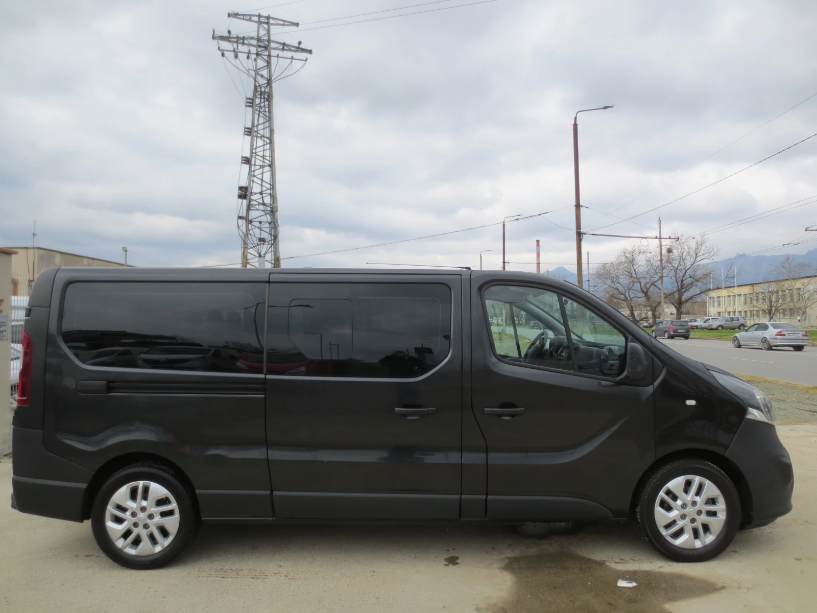 Renault Trafic 1.6 DCI * MAXI* 8+ 1, снимка 4 - Бусове и автобуси - 54056068