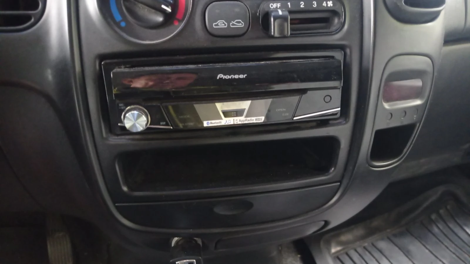 Hyundai H1, снимка 11 - Бусове и автобуси - 54894249
