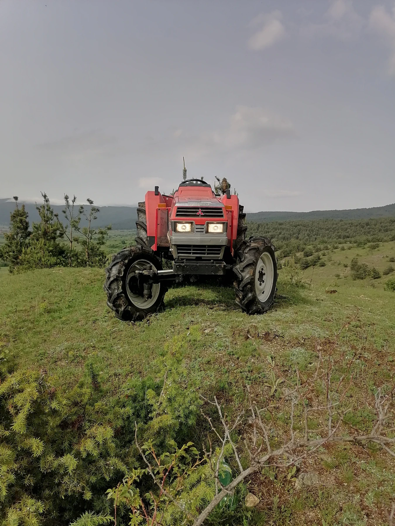 Трактор Mitsubishi Митсубиши, снимка 10 - Селскостопанска техника - 48277200