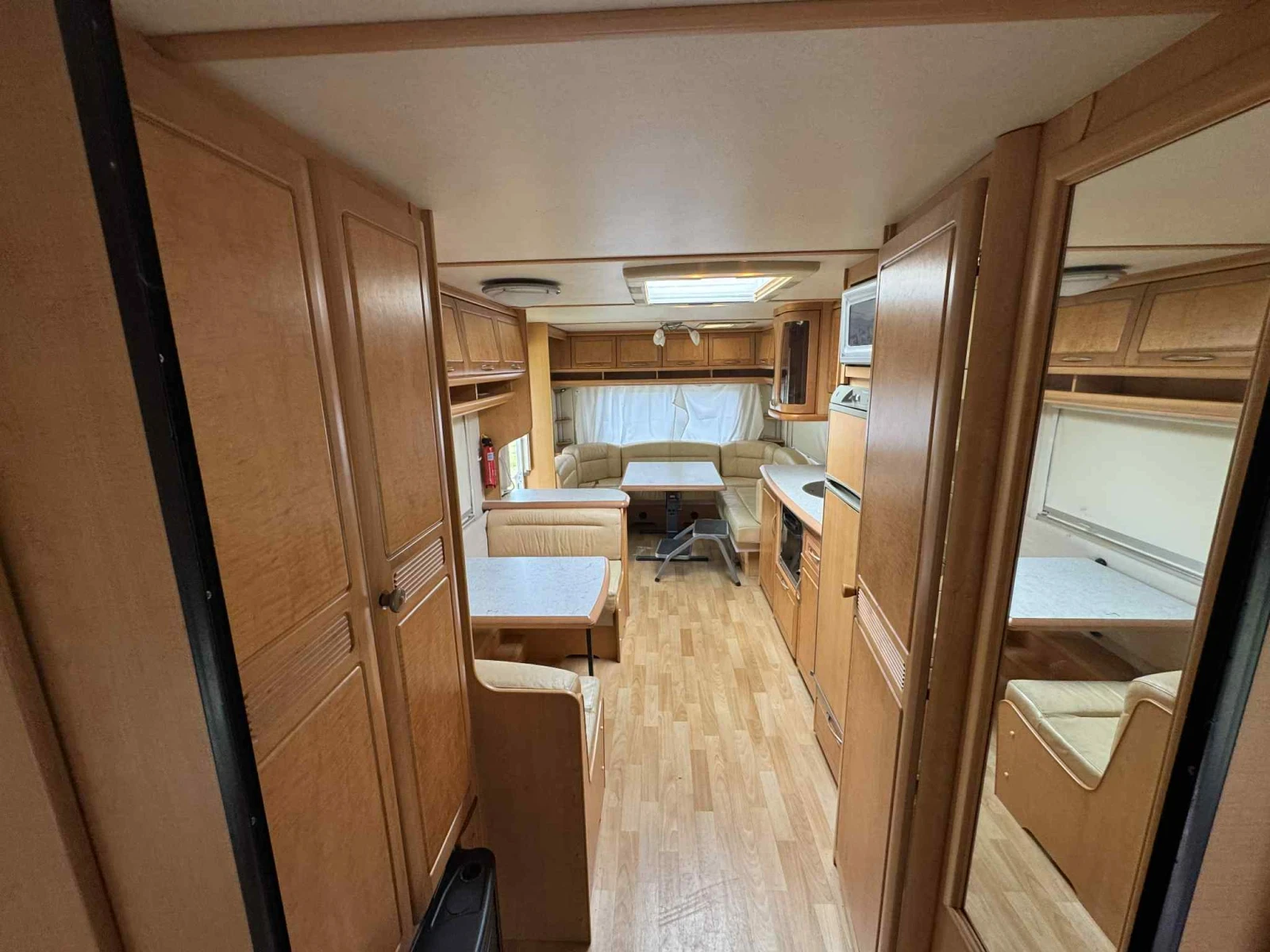 Каравана Hobby 700 SMF UK SPECIAL - изображение 3