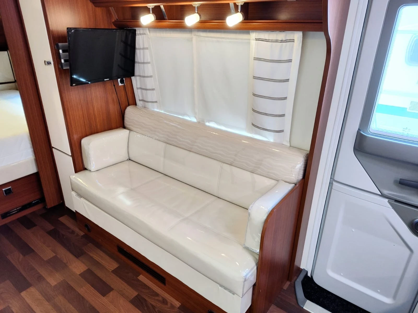 �������� Tabbert Puccini | Mobile.bg � ����������� 15