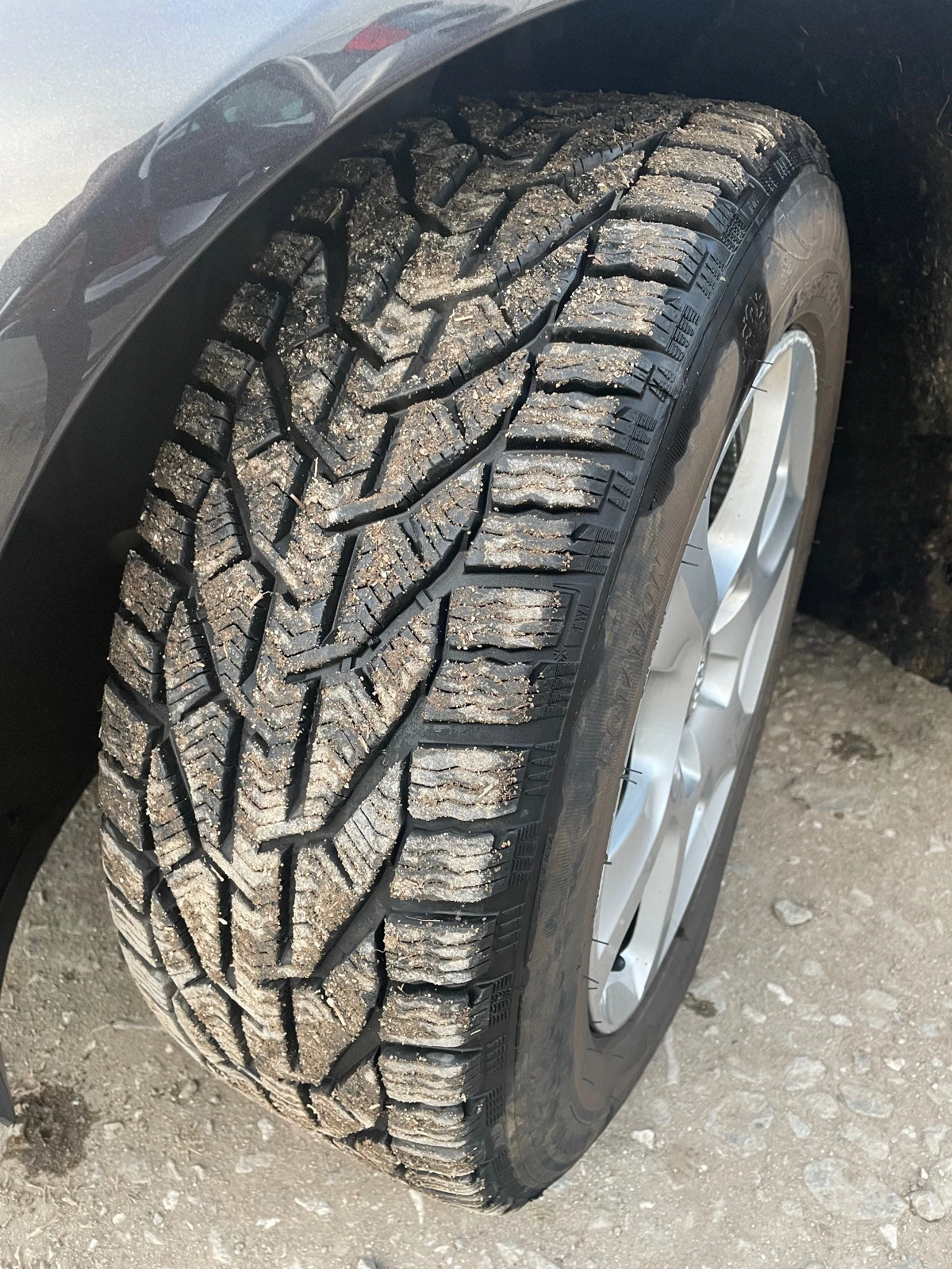 ���� � ������ 225/55R16 | Mobile.bg � ����������� 9