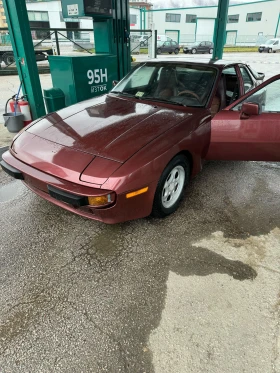 Porsche 944