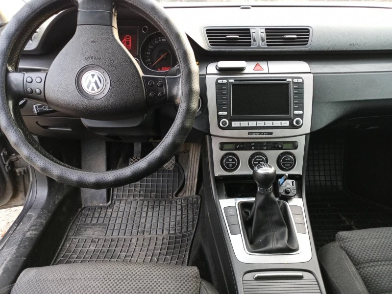 VW Passat 6, снимка 7 - Автомобили и джипове - 48658339