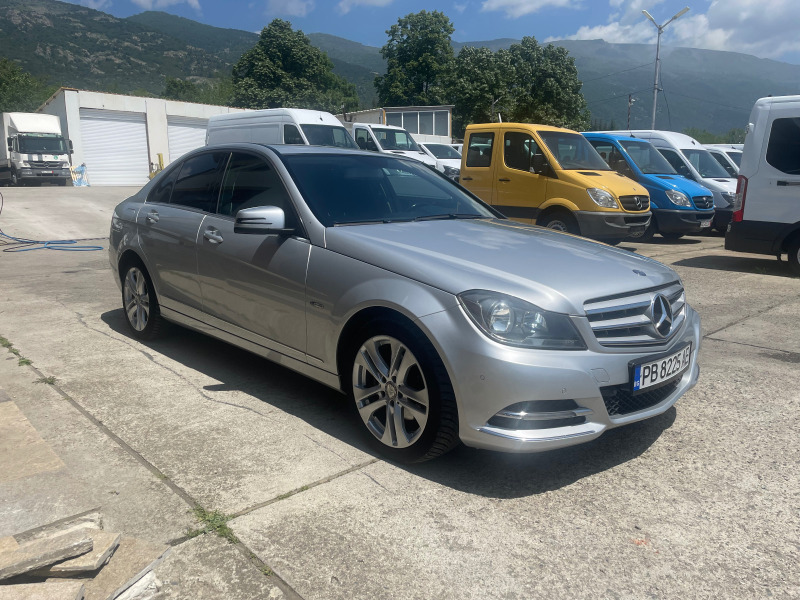 Mercedes-Benz C 220 AVANTGARDE/FACELIFT/NAVI/LED/1-ВИ СОБСТВЕНИК, снимка 3 - Автомобили и джипове - 46645236