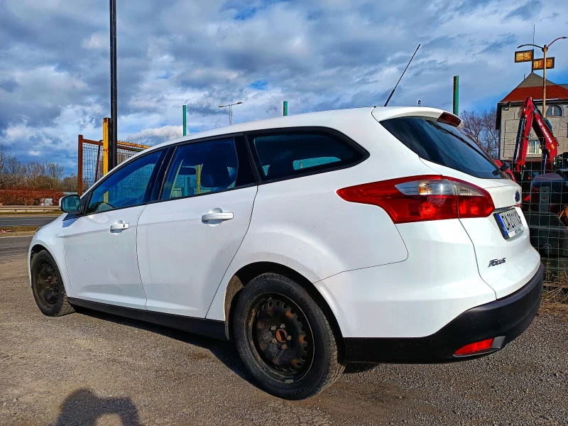 Ford Focus 1.6 TDCI, снимка 3 - Автомобили и джипове - 48036604