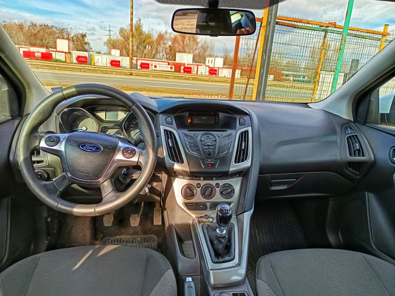 Ford Focus 1.6 TDCI, снимка 6 - Автомобили и джипове - 48036604