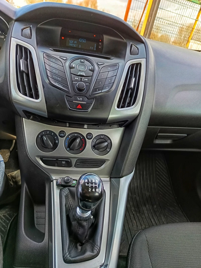 Ford Focus 1.6 TDCI, снимка 5 - Автомобили и джипове - 48036604