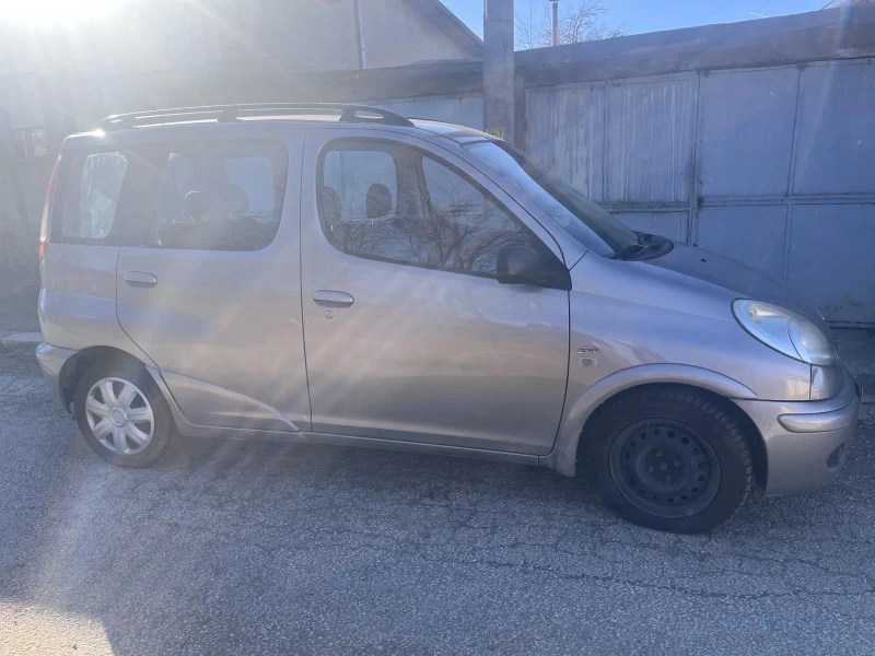 Toyota Yaris verso, снимка 3 - Автомобили и джипове - 48094183