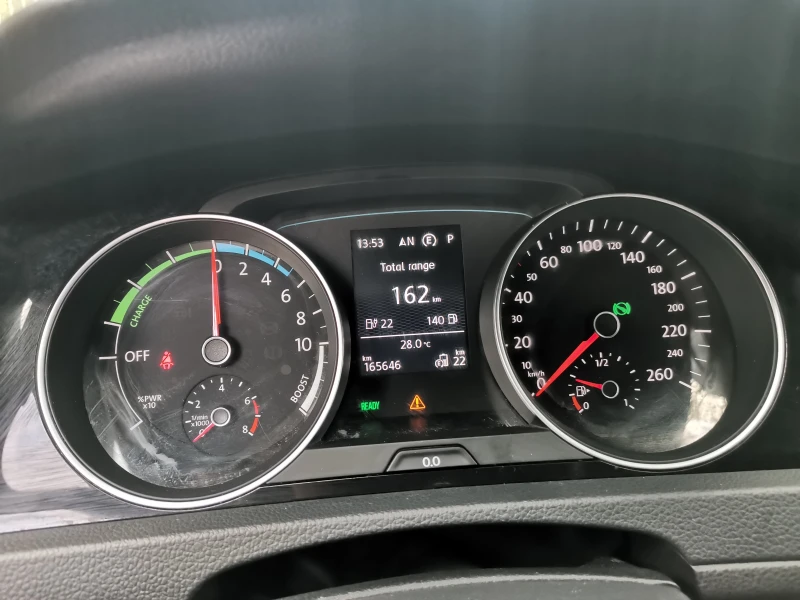 VW Golf 1.4i Plug-in Hybrid, снимка 11 - Автомобили и джипове - 51701631
