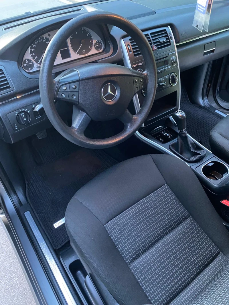 Mercedes-Benz B 180, снимка 9 - Автомобили и джипове - 52388149