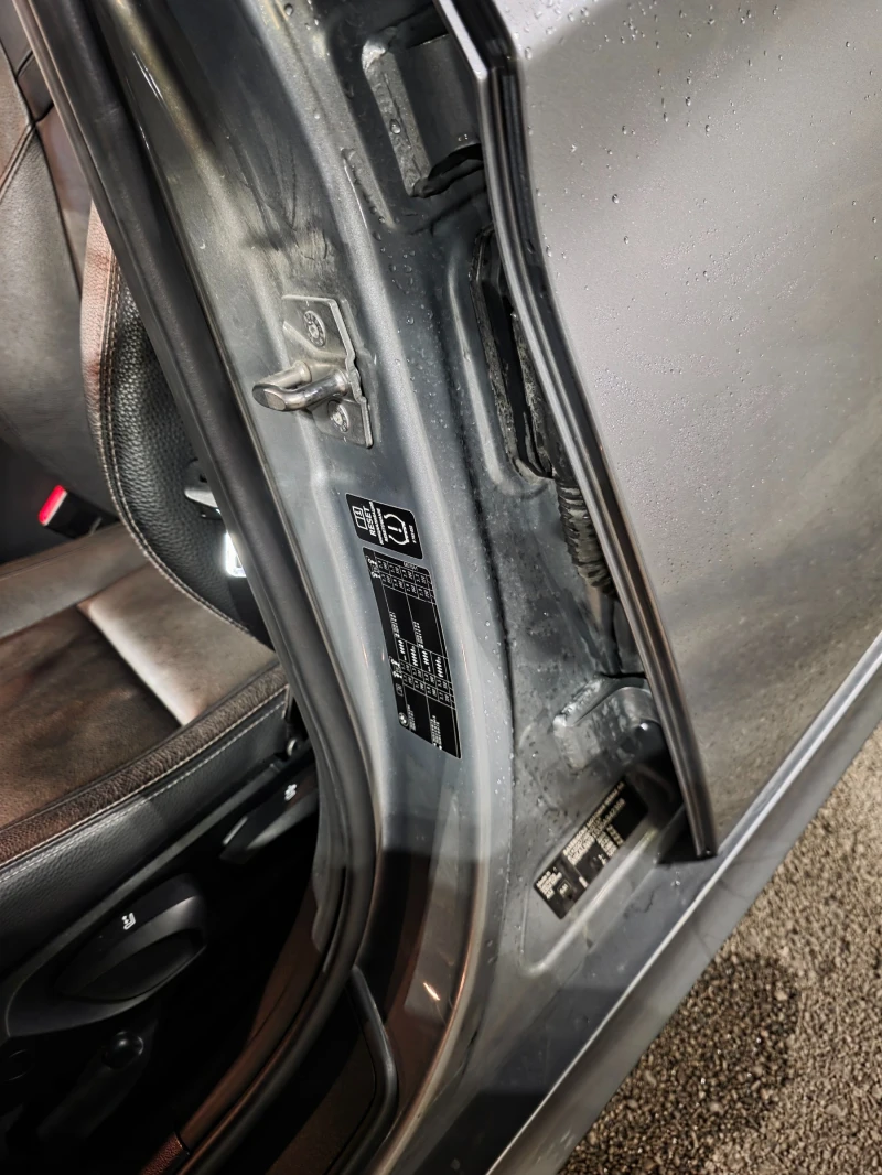 BMW 330 xdrive, снимка 13 - Автомобили и джипове - 52714169