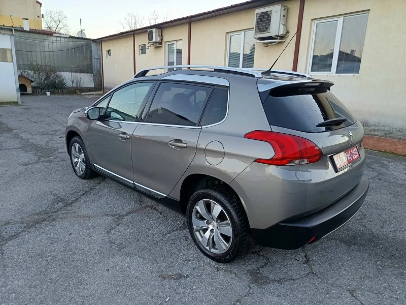 Peugeot 2008 PREMIUM AVTOMAT+ КОЖЕН САЛОН+ СЕРВИЗНА КНИЖКА, снимка 6 - Автомобили и джипове - 52776238