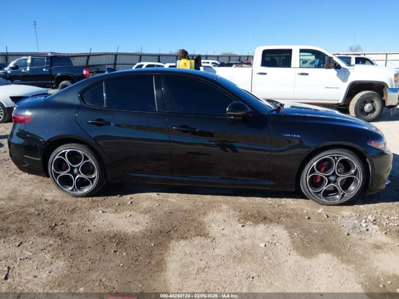 Alfa Romeo Giulia Veloce Awd, снимка 13 - Автомобили и джипове - 53570614