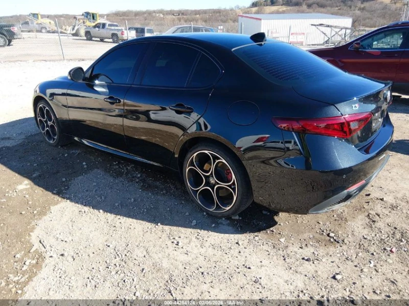 Alfa Romeo Giulia Veloce Awd, снимка 3 - Автомобили и джипове - 53570614