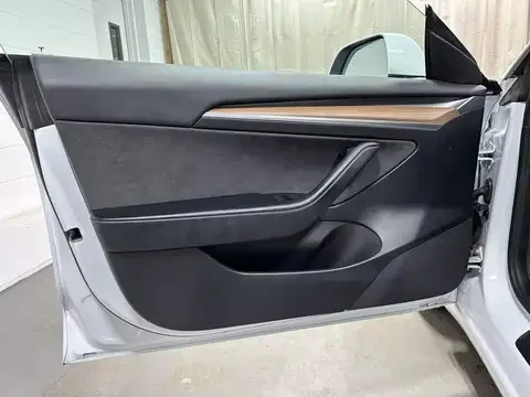 Tesla Model 3 CARFAX, снимка 10 - Автомобили и джипове - 54828253