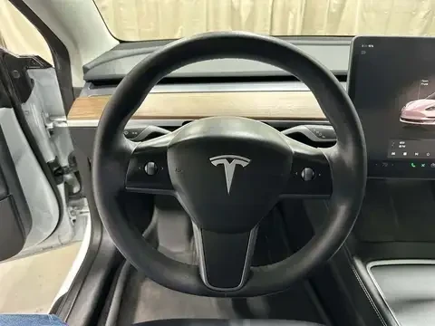 Tesla Model 3 CARFAX, снимка 8 - Автомобили и джипове - 54828253