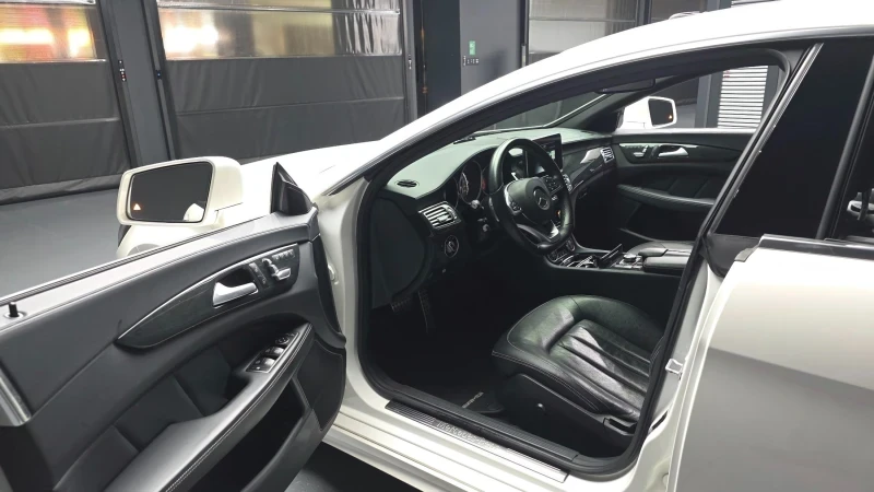 Mercedes-Benz CLS 400 3.0 V6 Biturbo, снимка 11 - Автомобили и джипове - 55138665