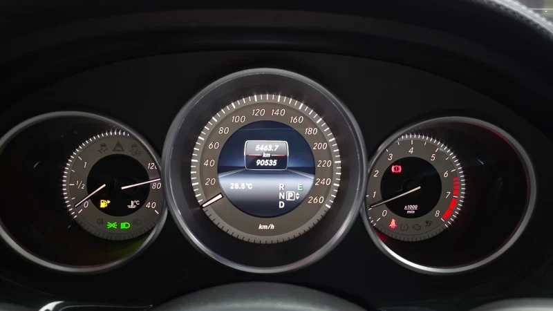 Mercedes-Benz CLS 400 3.0 V6 Biturbo, снимка 12 - Автомобили и джипове - 55138665