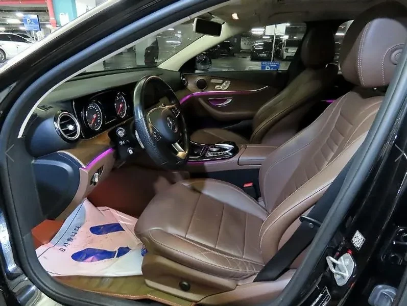 Mercedes-Benz E 300 4Matic Exclusive, снимка 6 - Автомобили и джипове - 55915221