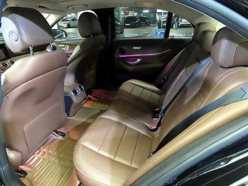 Mercedes-Benz E 300 4Matic Exclusive, снимка 7 - Автомобили и джипове - 55915221