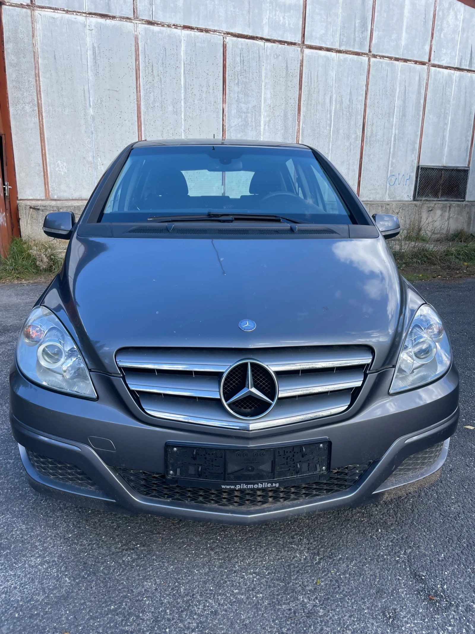 Mercedes-Benz B 180, снимка 1