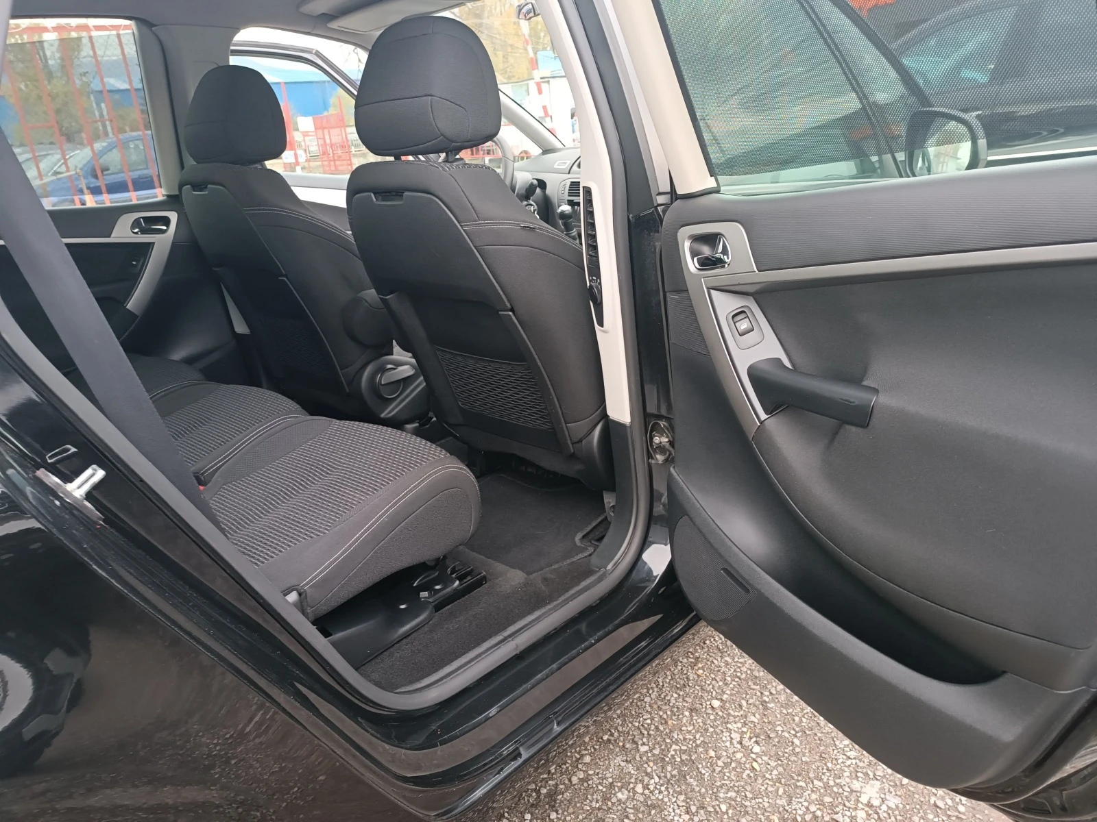 Citroen C4 Picasso | Mobile.bg — изображение 11