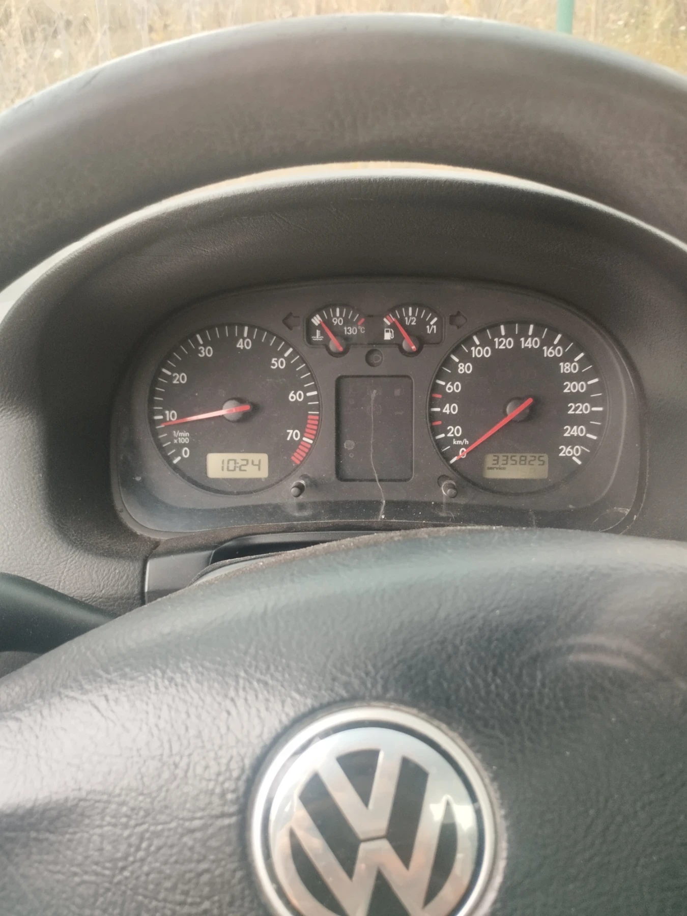 VW Bora 1, 6 - изображение 8