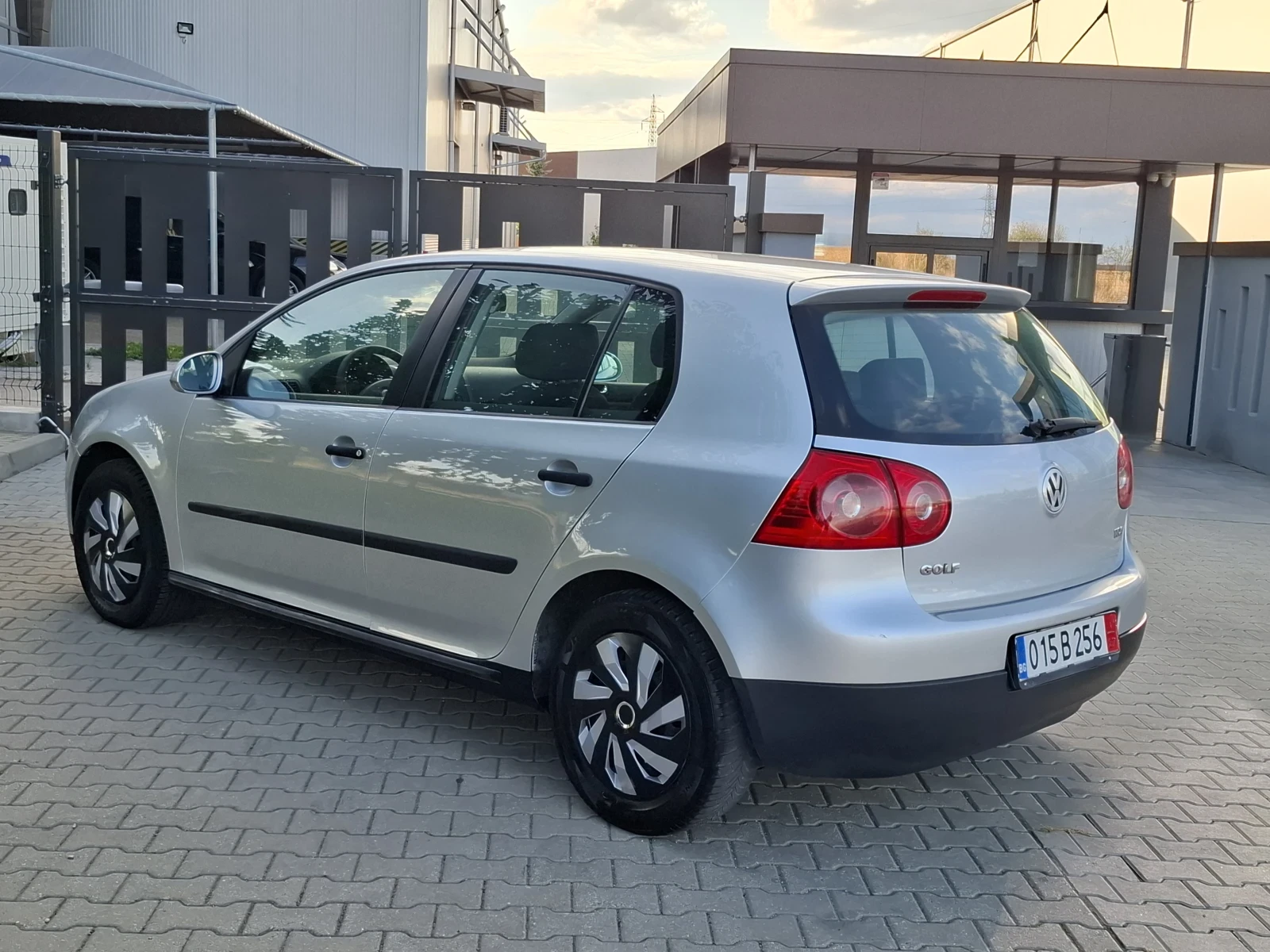 VW Golf 1.9TDI* (90кс)* * НОВ ВНОС* *  - изображение 6