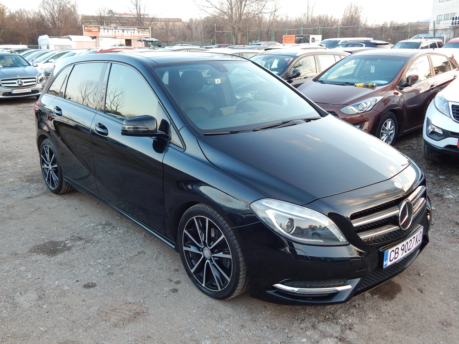Mercedes-Benz B 200, снимка 3 - Автомобили и джипове - 51943662