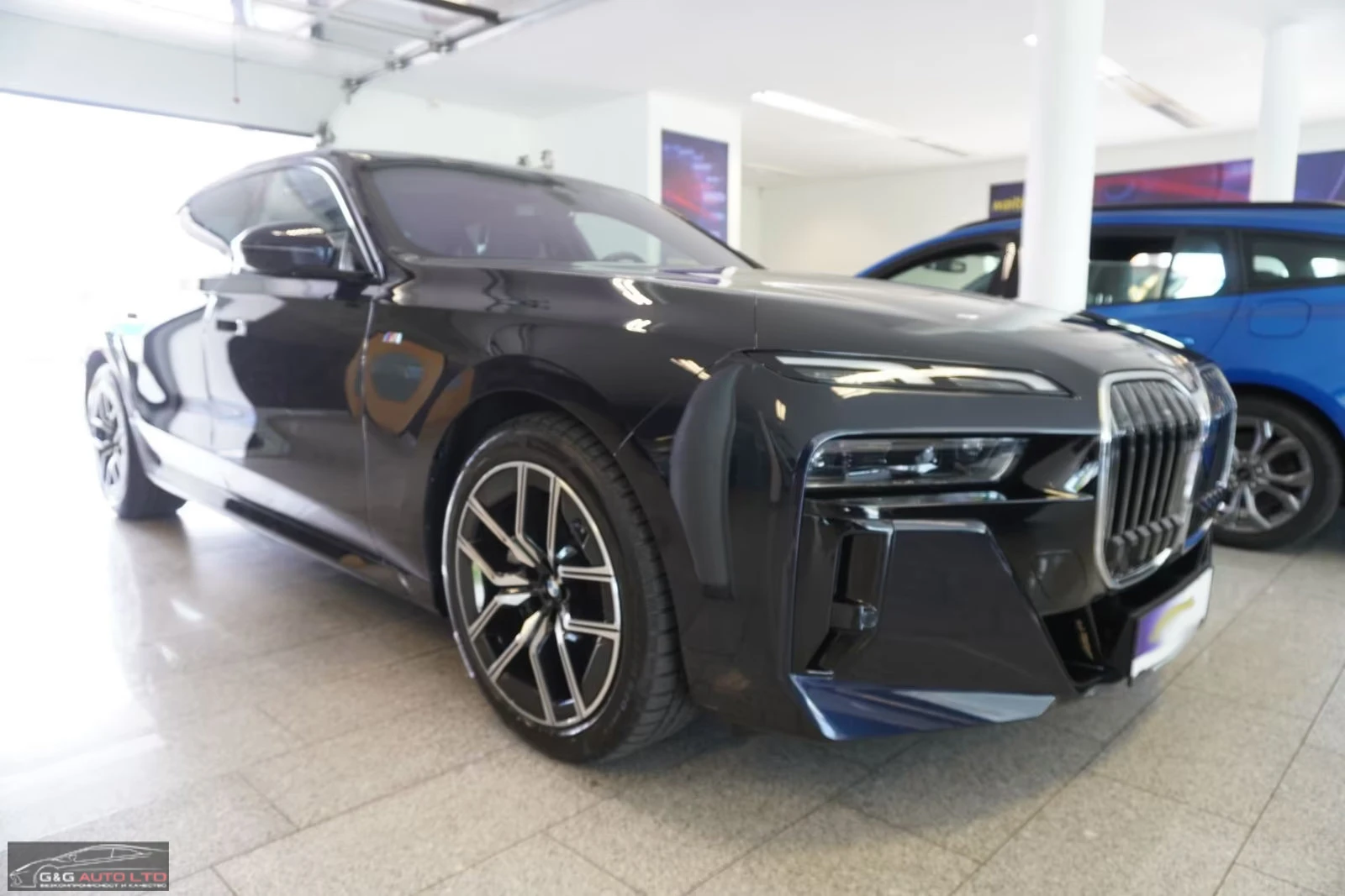 BMW 740 d/xDrive/299HP/M-SPORT/SKY-LOUNGE/360/B&W/869g | Auto.bg — изображение 1