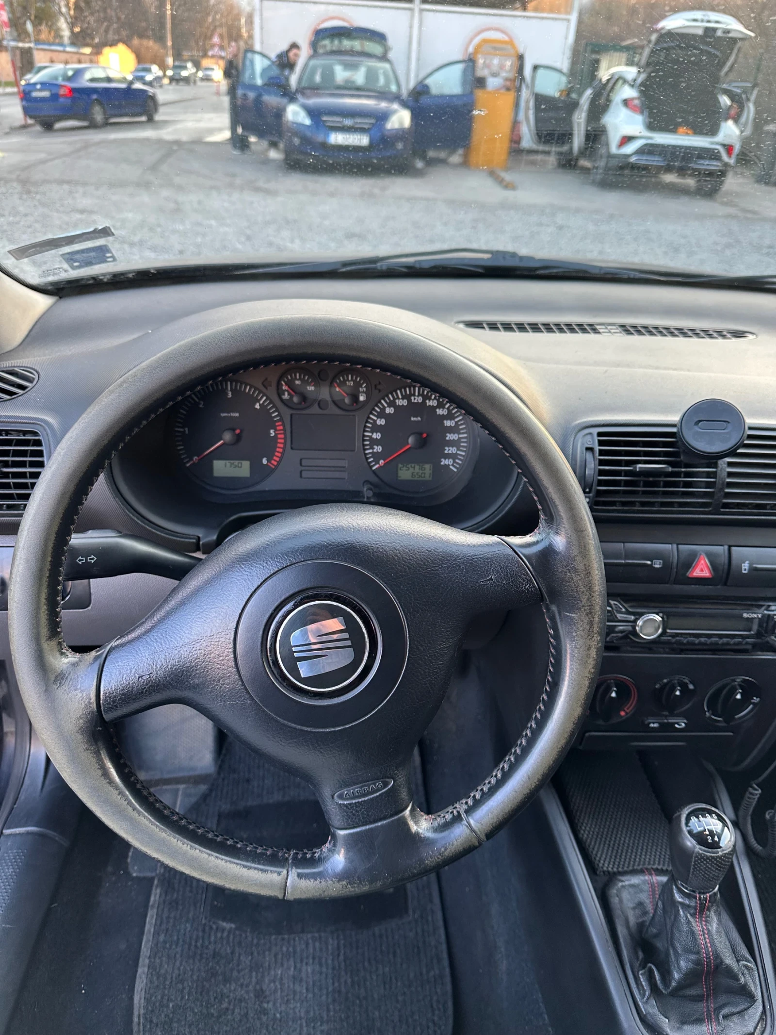 Seat Leon, снимка 9 - Автомобили и джипове - 53875864