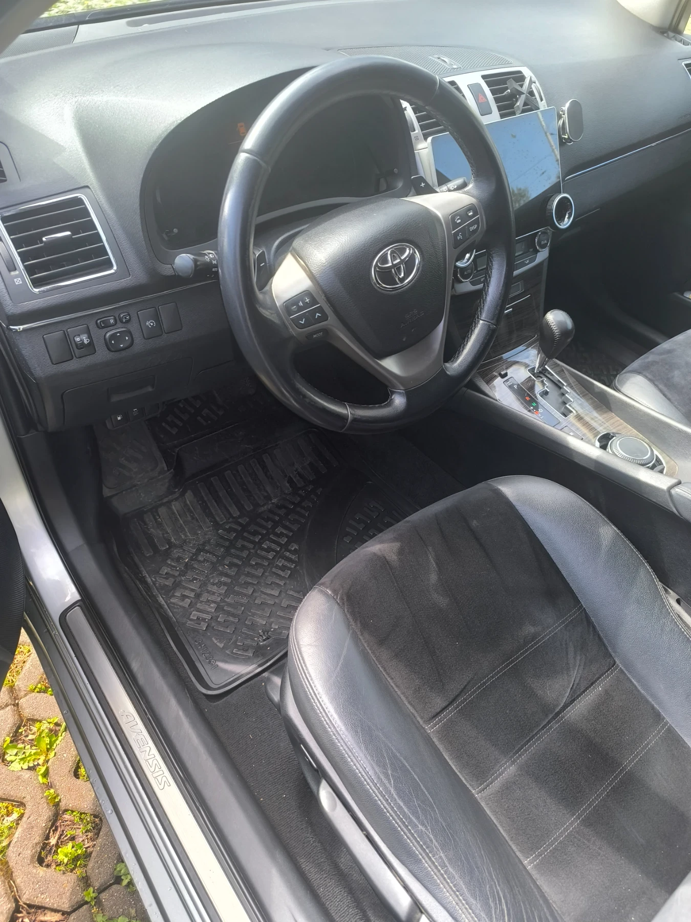 Toyota Avensis Т27 комби, снимка 2 - Автомобили и джипове - 54235688