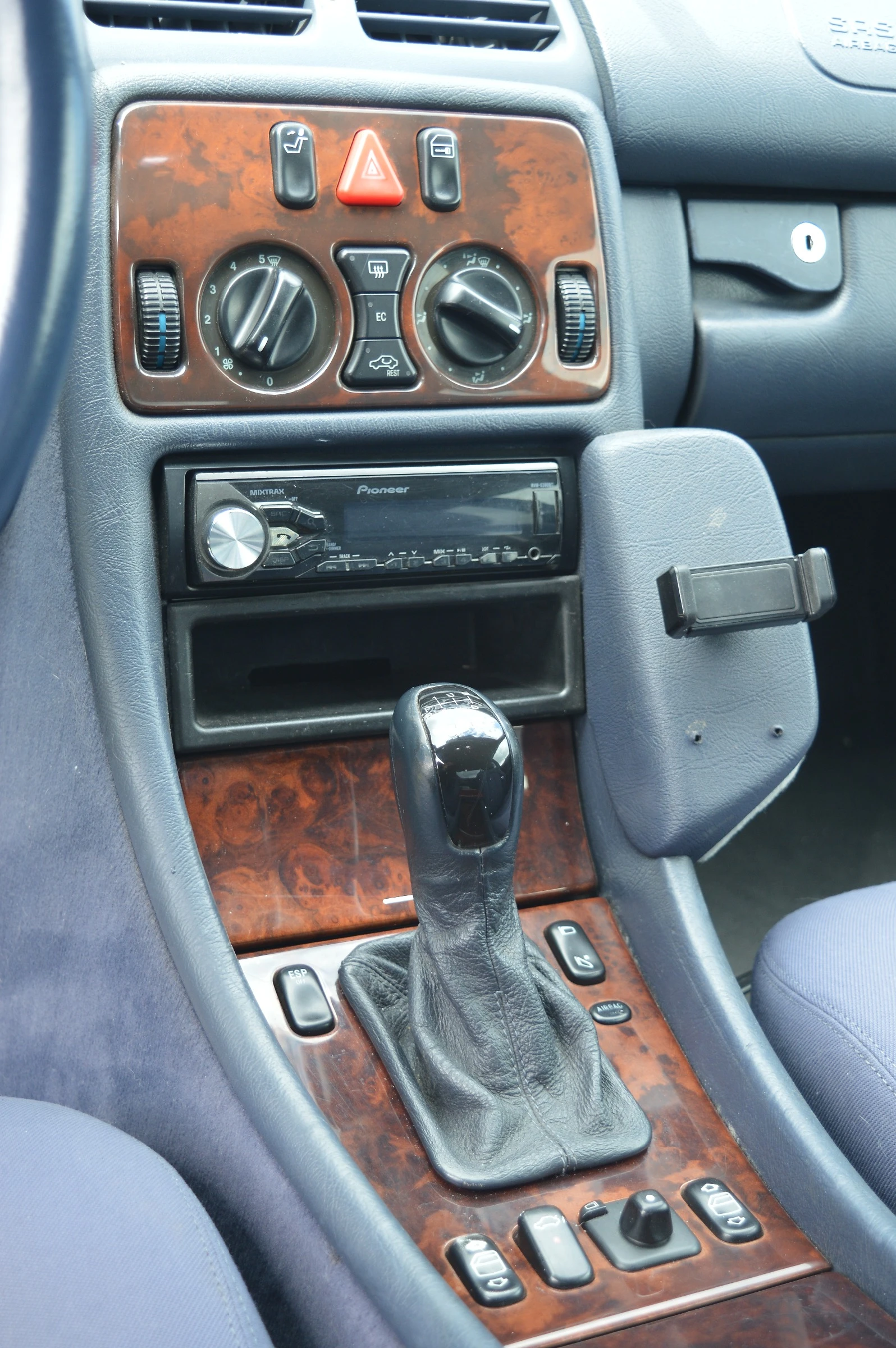 Mercedes-Benz CLK 200 KOMPRESSOR, снимка 15 - Автомобили и джипове - 54448238