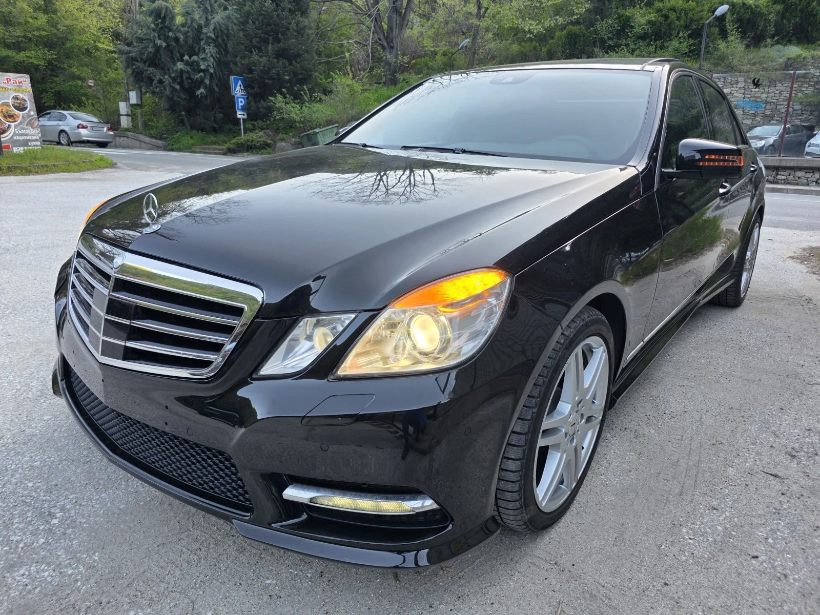 Mercedes-Benz E 350 AMG 4-MATIC 265PS FULL MAX MOTORSCHADEN, снимка 10 - Автомобили и джипове - 54691161