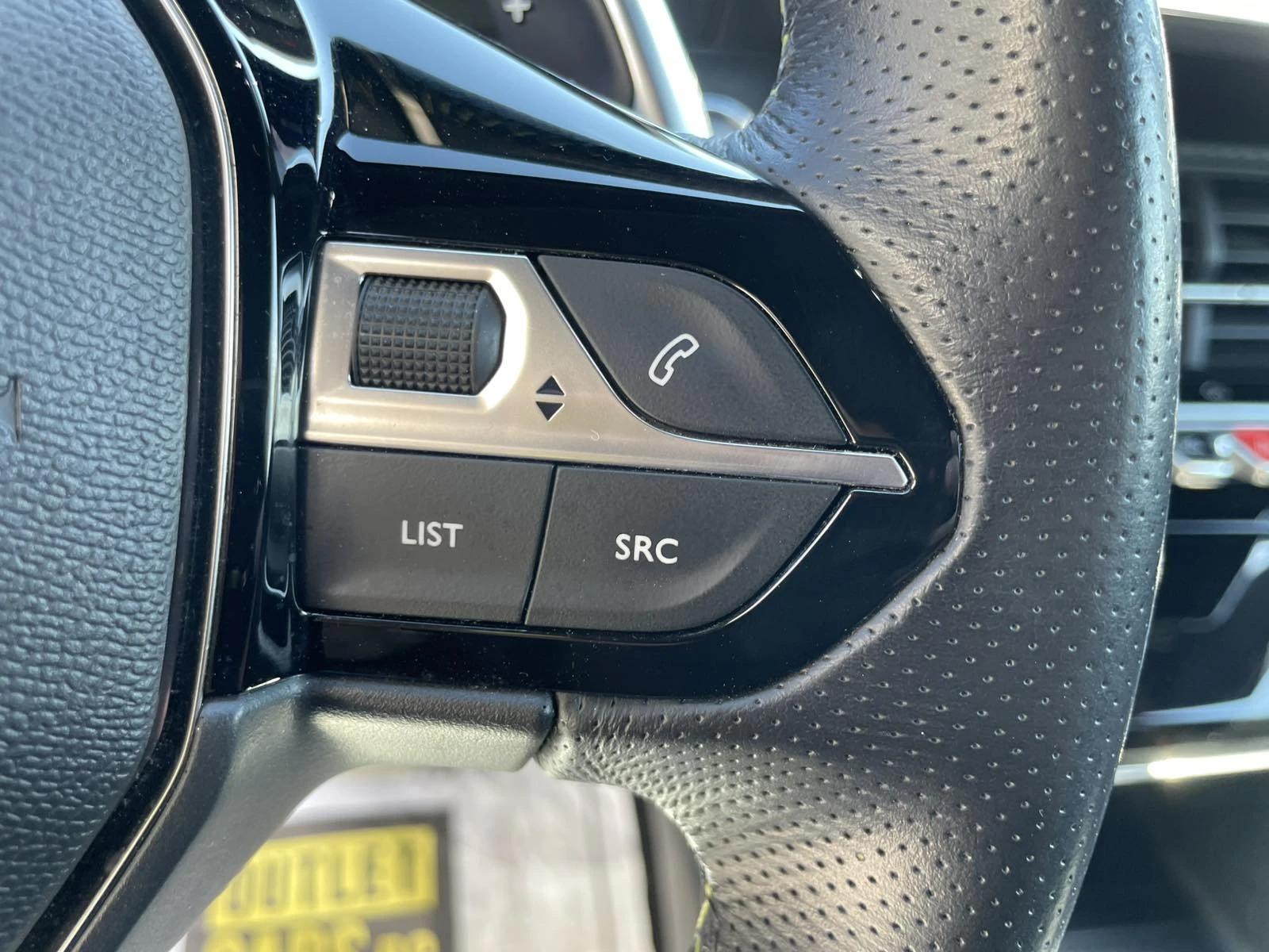 Peugeot 2008 GT, снимка 10 - Автомобили и джипове - 55049399