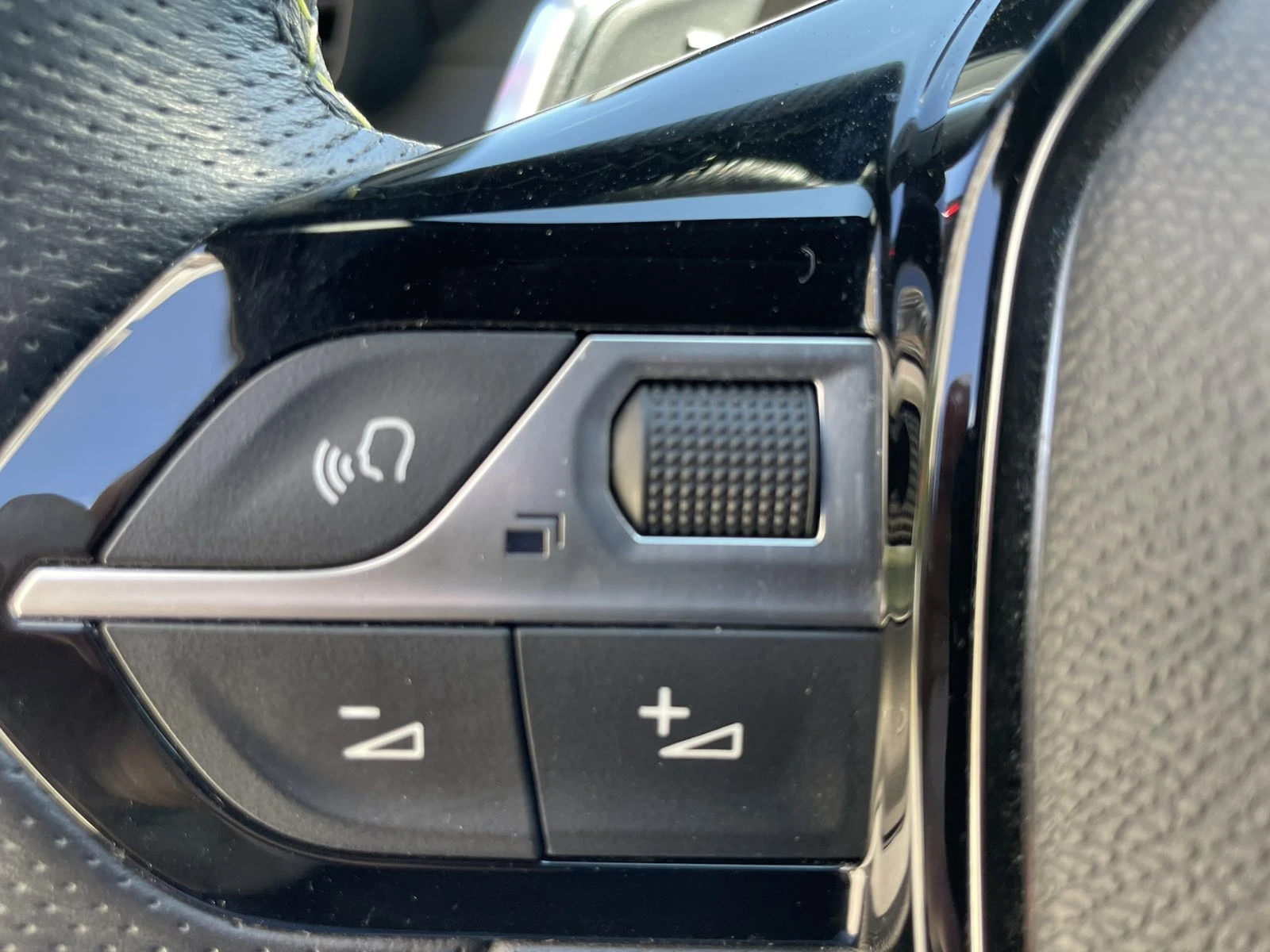 Peugeot 2008 GT, снимка 11 - Автомобили и джипове - 55049399