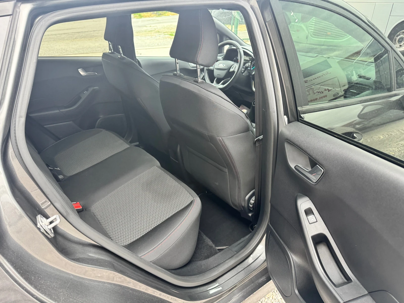 Ford Fiesta STLine, снимка 14 - Автомобили и джипове - 55479490