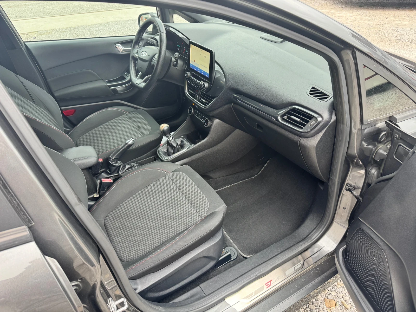 Ford Fiesta STLine, снимка 15 - Автомобили и джипове - 55479490