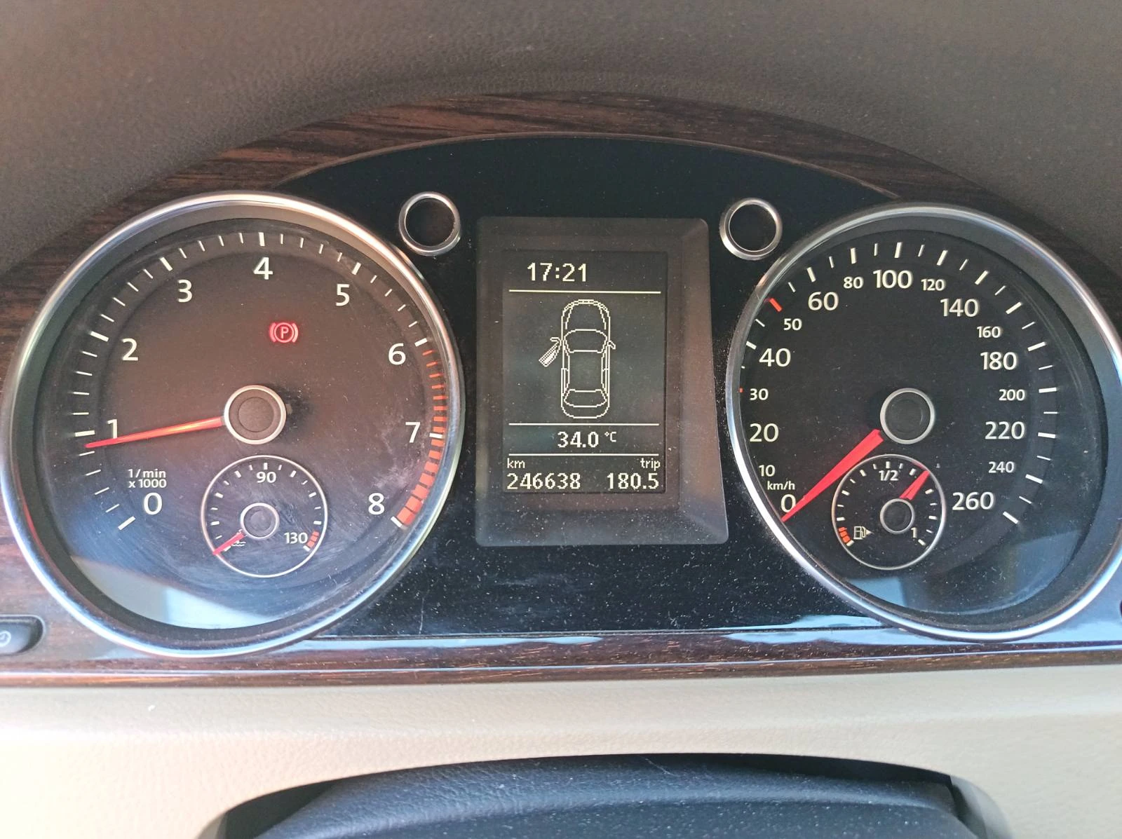 VW Passat B7 TSI 2.0, снимка 7 - Автомобили и джипове - 55493005