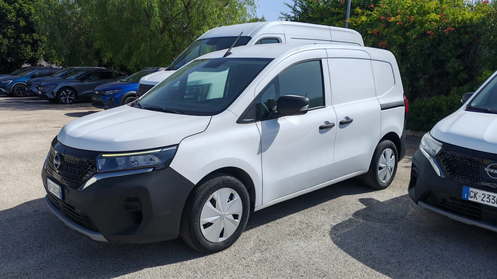Renault Kangoo ЧИСТО НОВ, снимка 3 - Автомобили и джипове - 55849557
