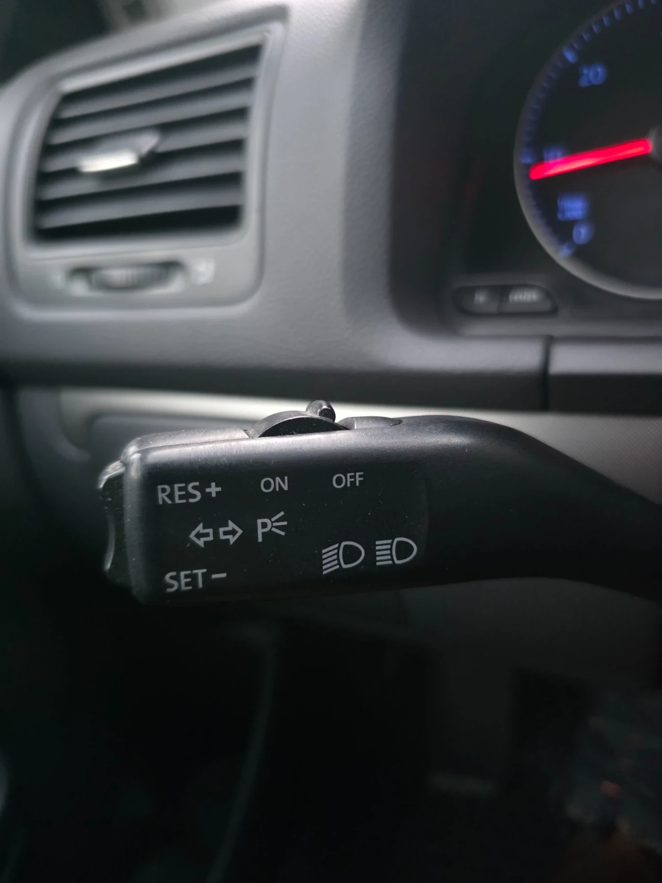 VW Golf 1.9TDI * Климатроник* Темпомат* , снимка 14 - Автомобили и джипове - 56107040
