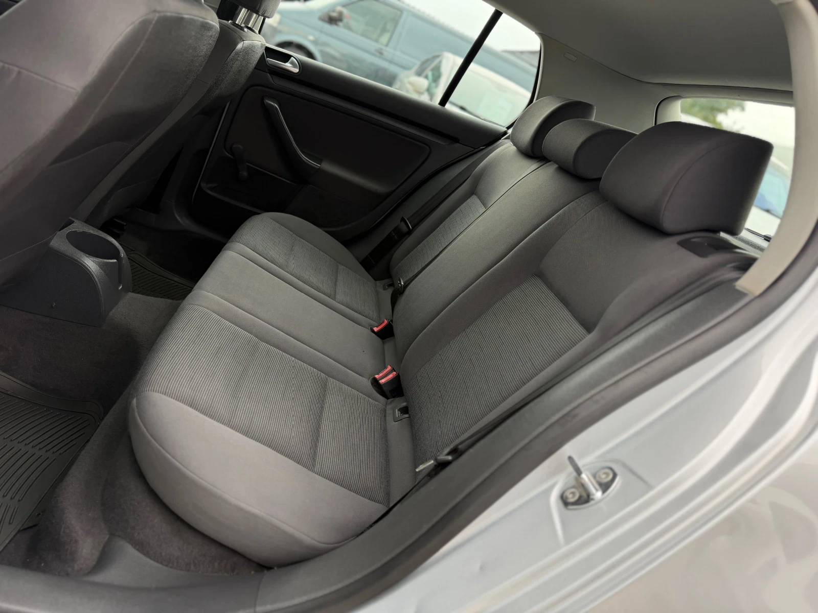 VW Golf 1.9TDI 90кс НАВИ , снимка 12 - Автомобили и джипове - 56270913