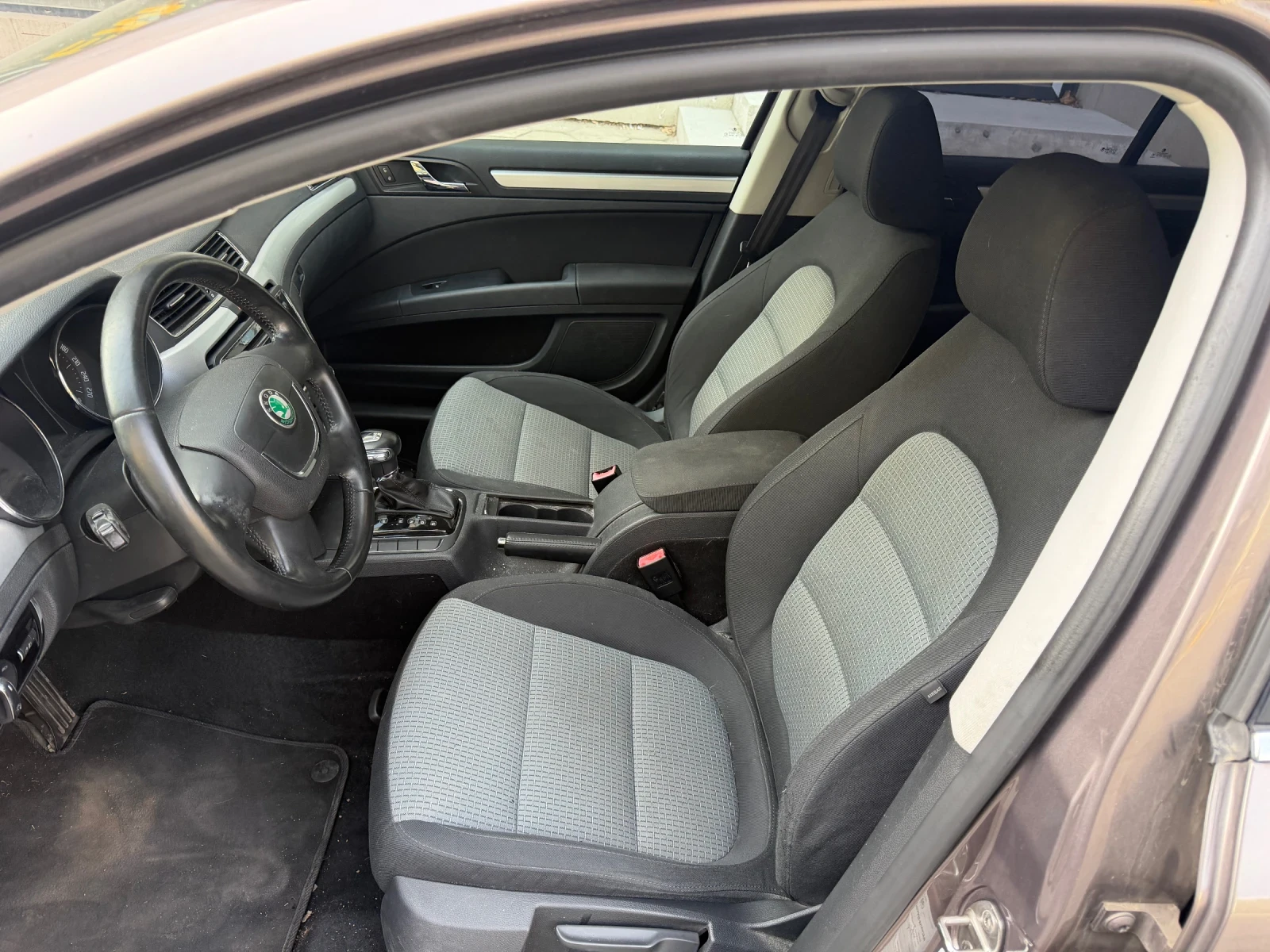 Skoda Superb 2.0tdi Dsg * ������ | Mobile.bg � ����������� 8